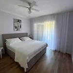 Natali Apartment *