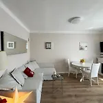 Natali * Split