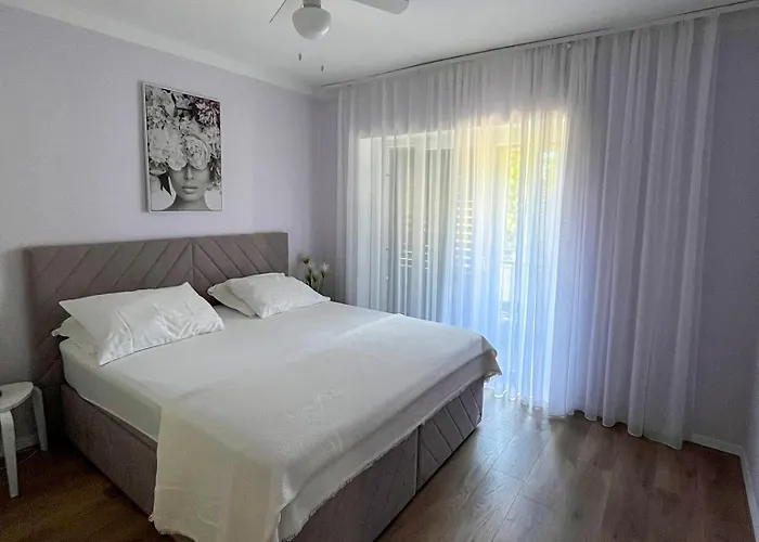Natali Apartament *